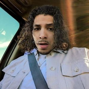 Meet your Posher, Uriel